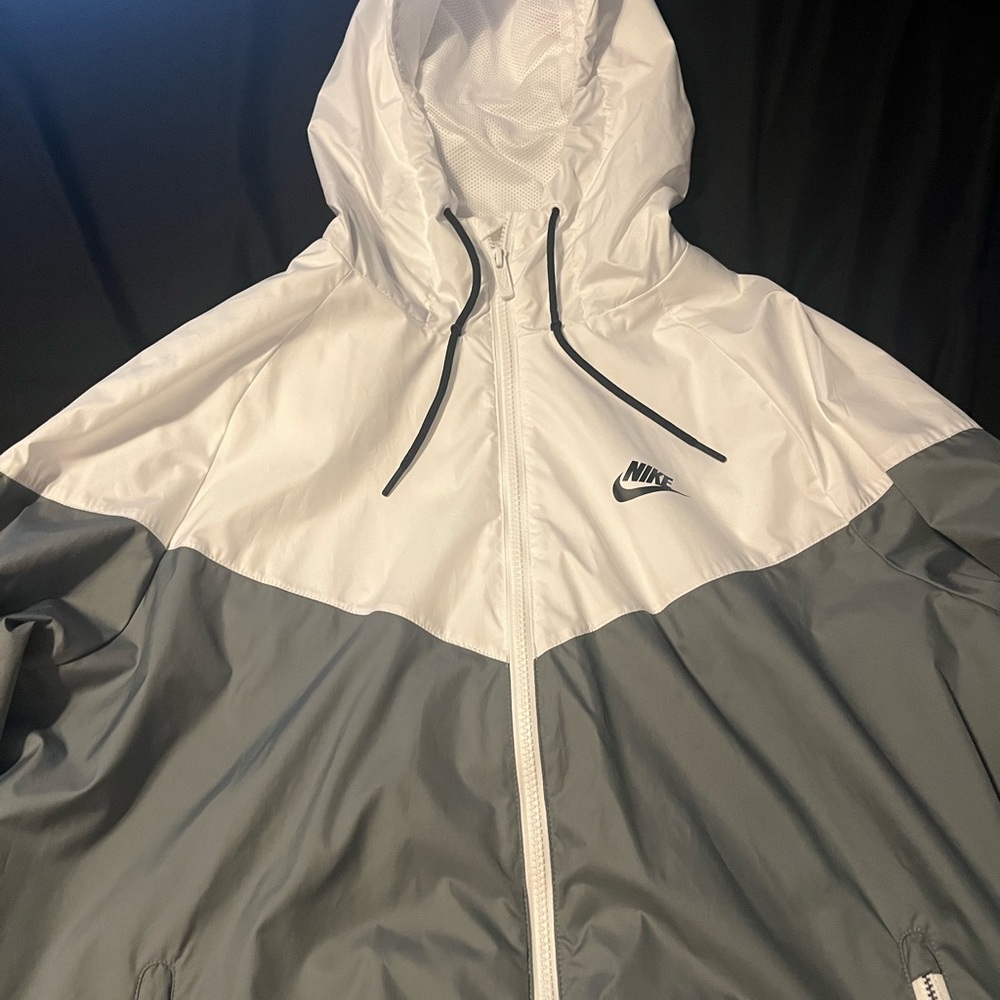 Nike windbreaker